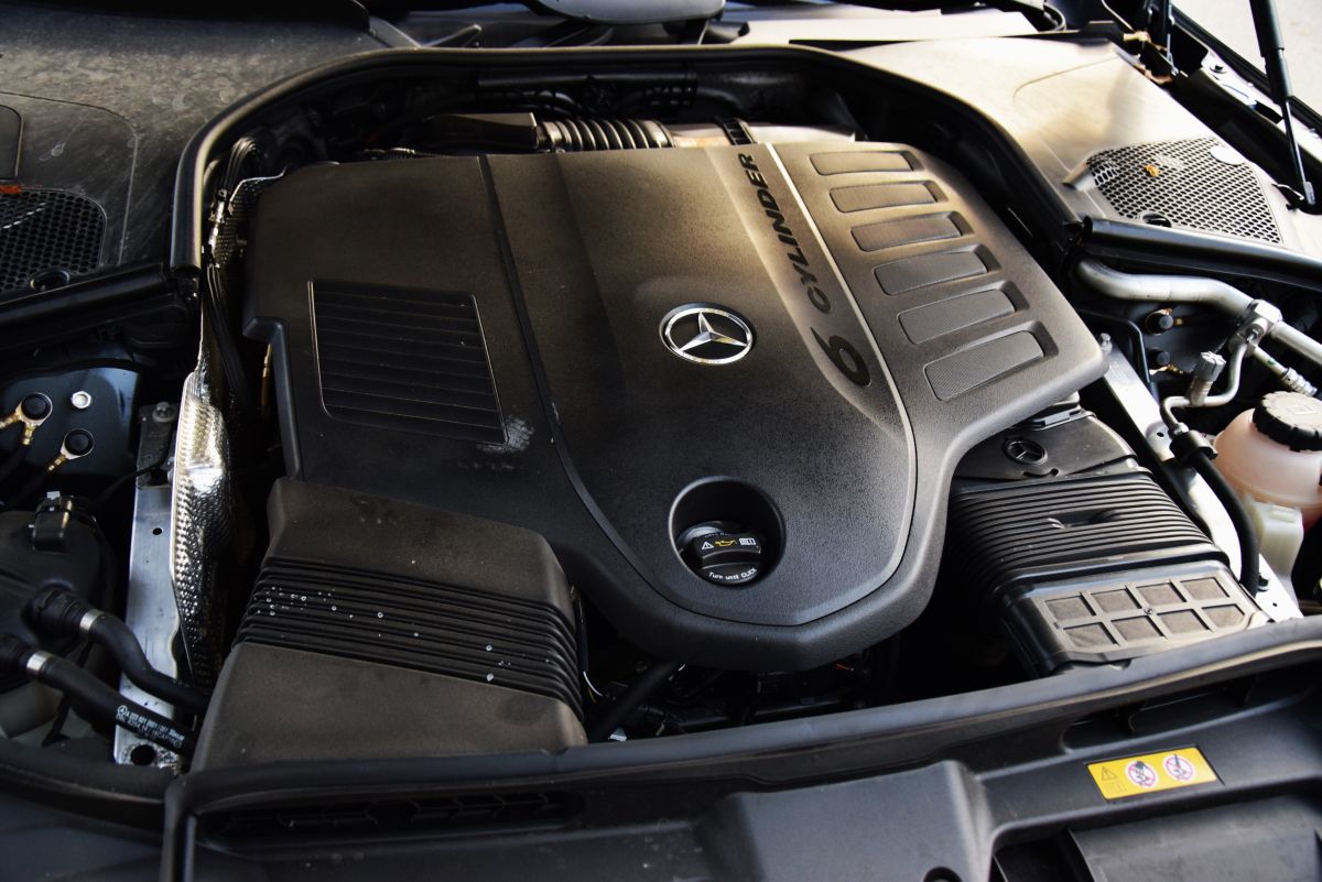 Mercedes-Benz S 580 e 4MATIC - silnik