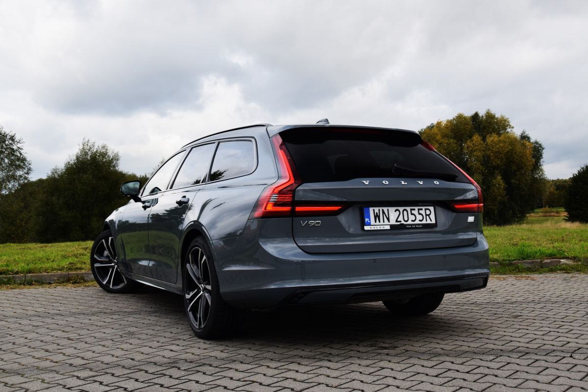 Volvo V90 T8 eAWD Recharge