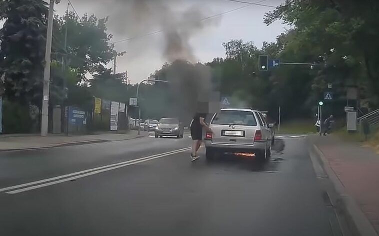 Pożar auta w Skawinie