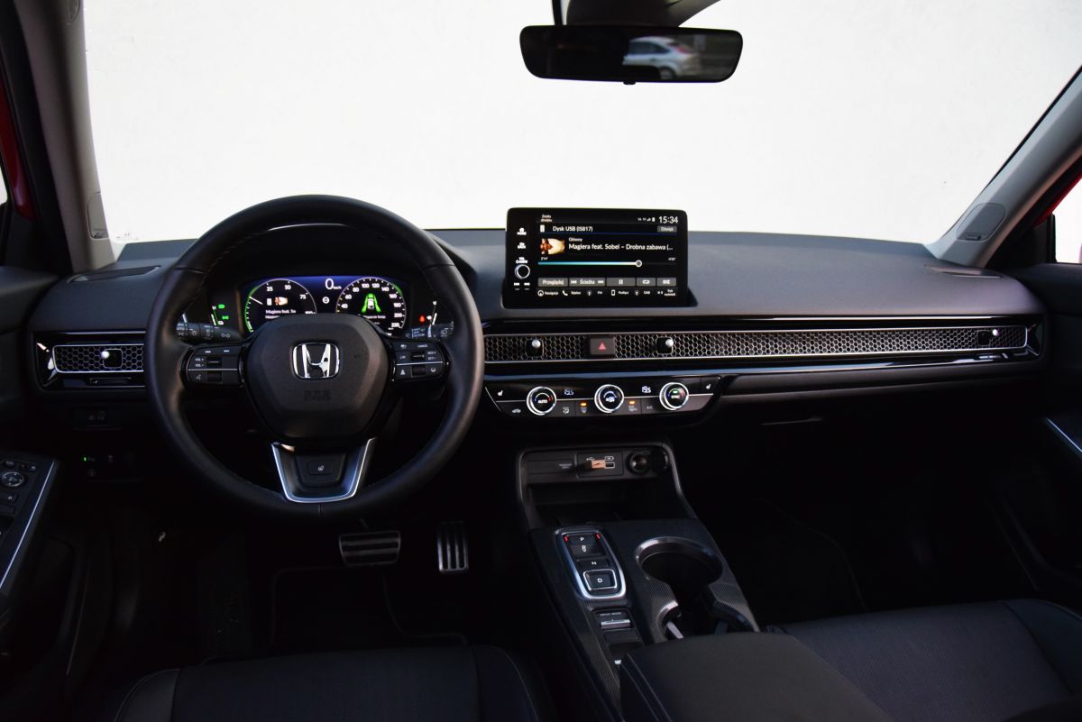 Honda Civic 2023- wnętrze