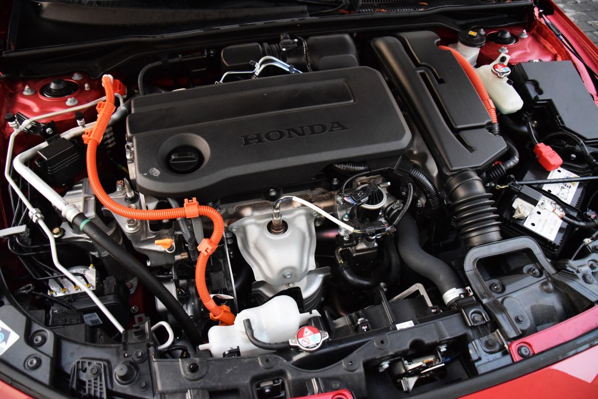 Honda Civic eHEV - silnik