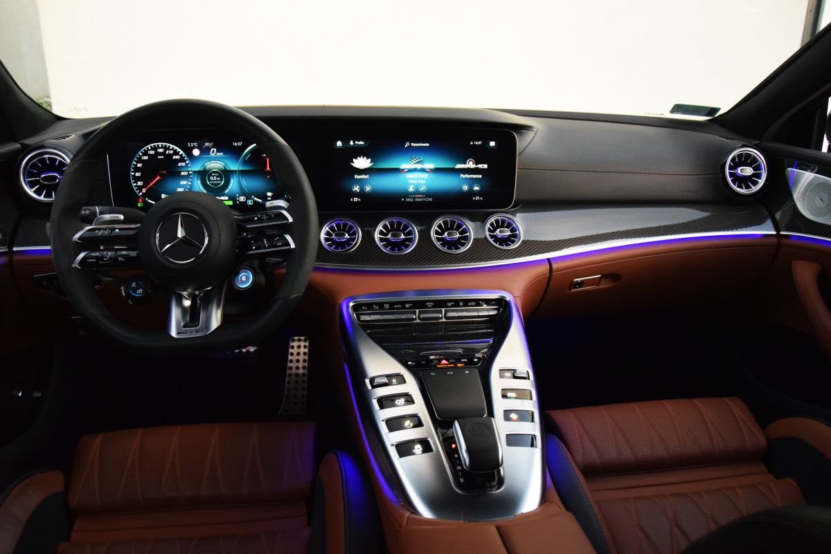 Mercedes-AMG GT Hybrid - wnętrze