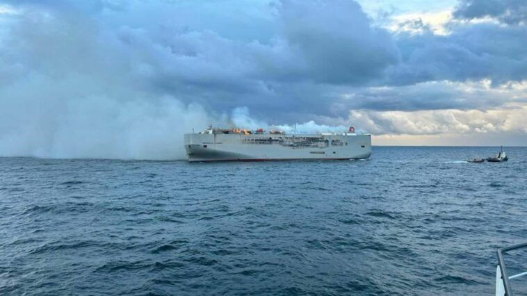 Pożar statku Holandia