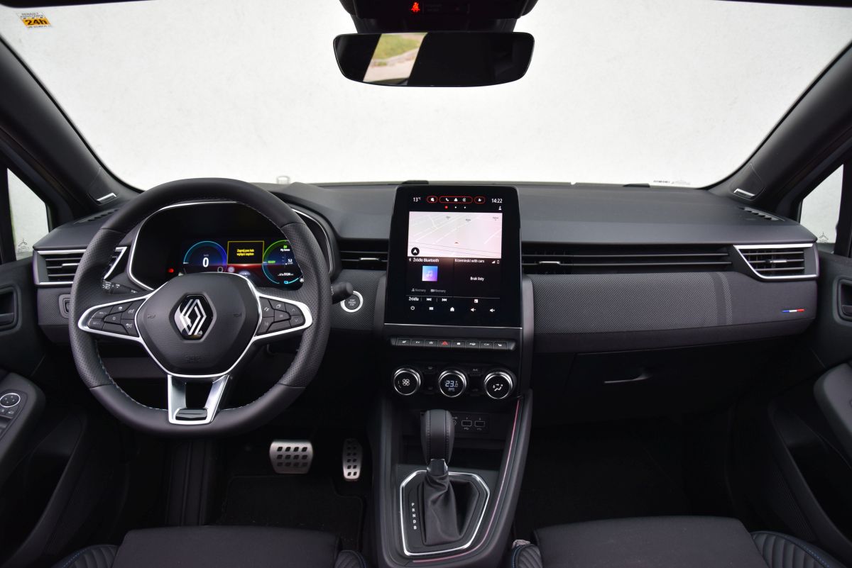 Renault Clio E-Tech - wnętrze