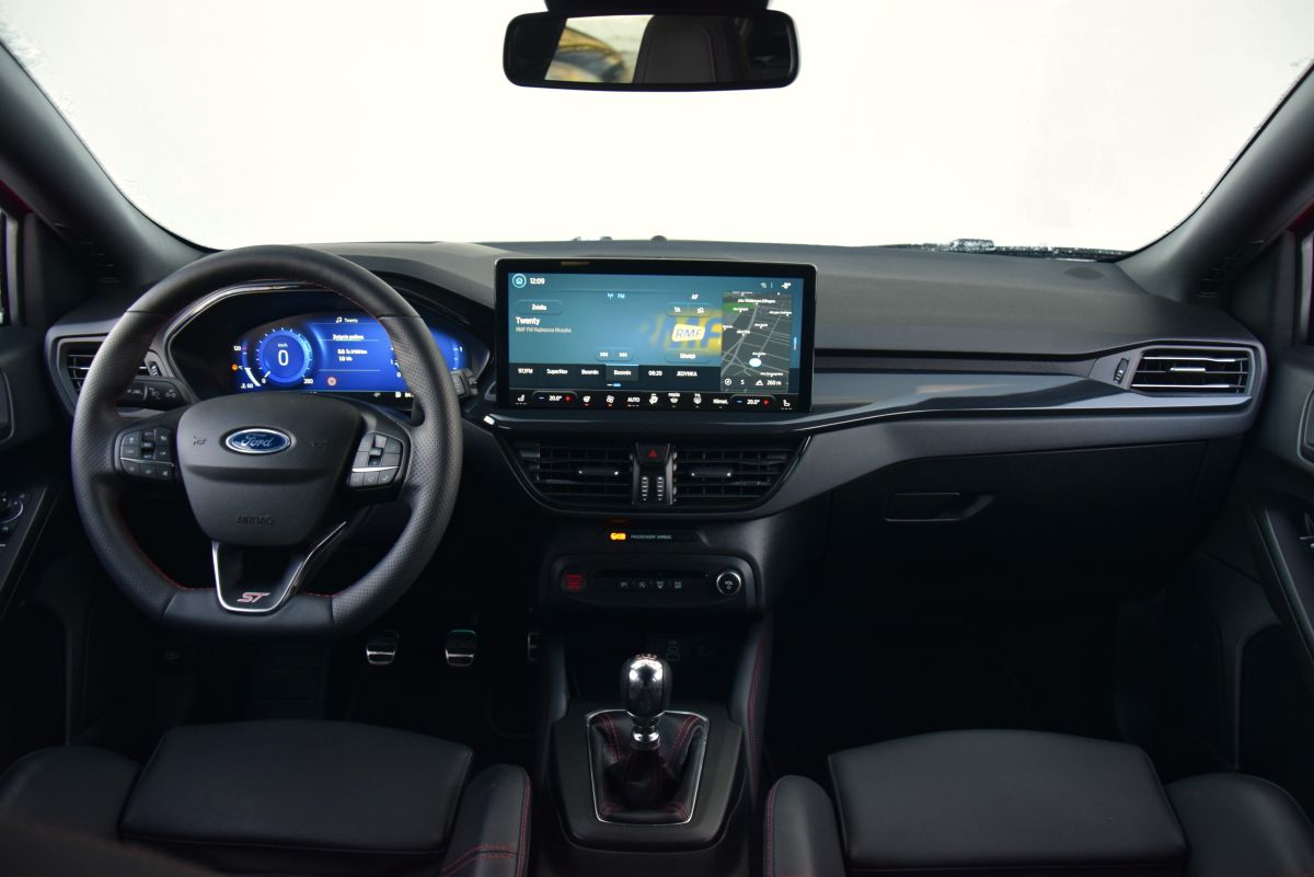 Ford Focus ST - wnętrze