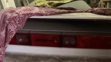 Acura NSX spędziła pod kocem 30 lat