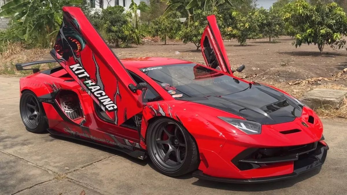 Czerwone Lamborghini Aventador - replika