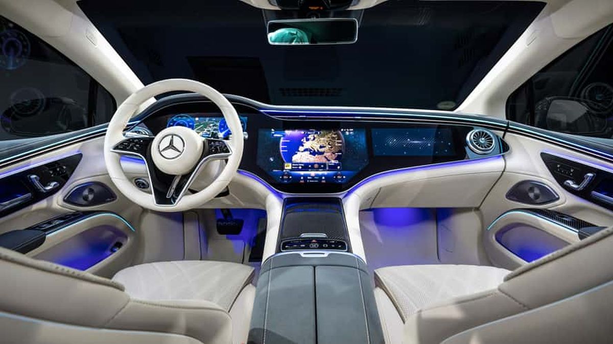 Mercedes EQS 2025 wnętrze